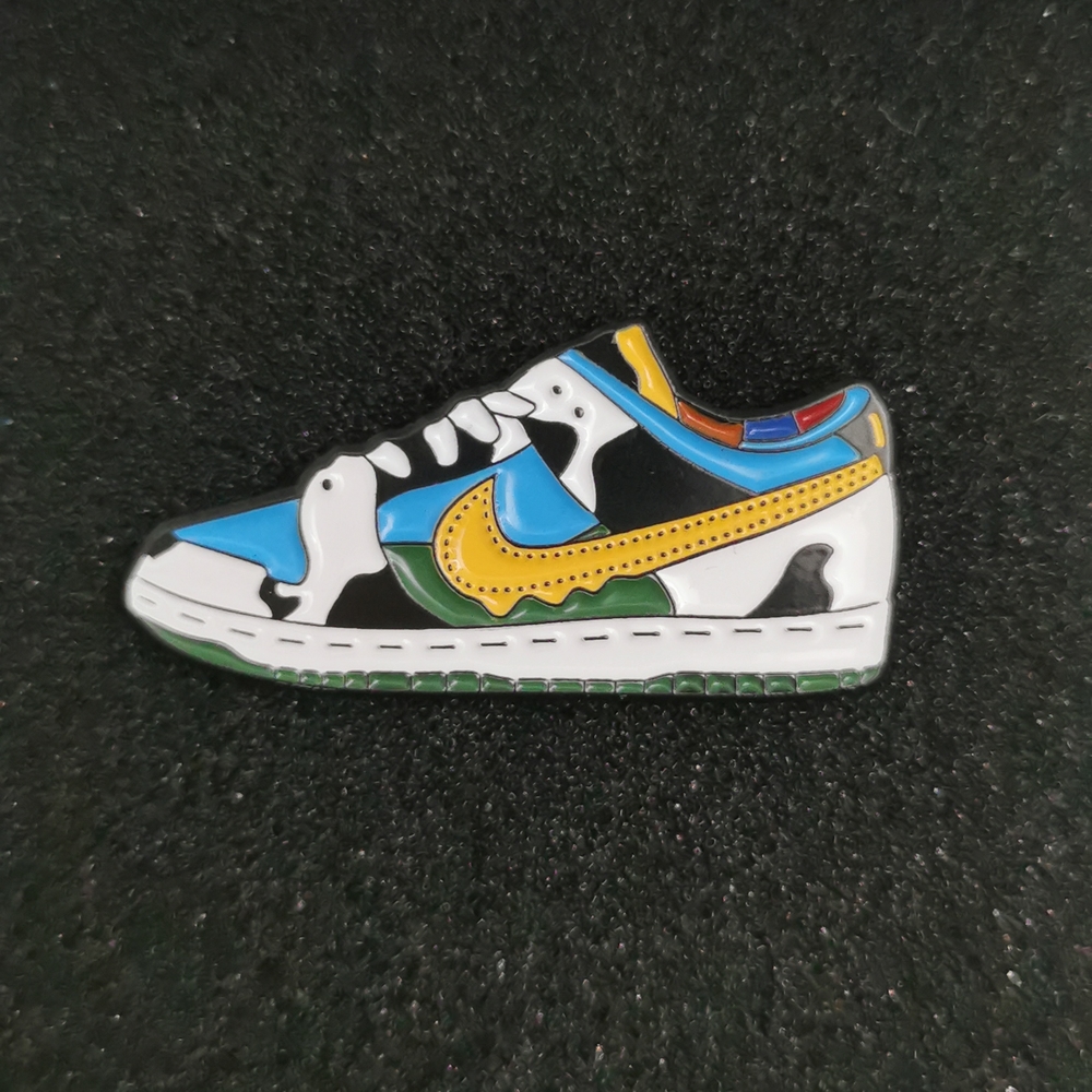Nike Brooch Mini Air Jordan Shoes Miniature - Picture 1 of 7